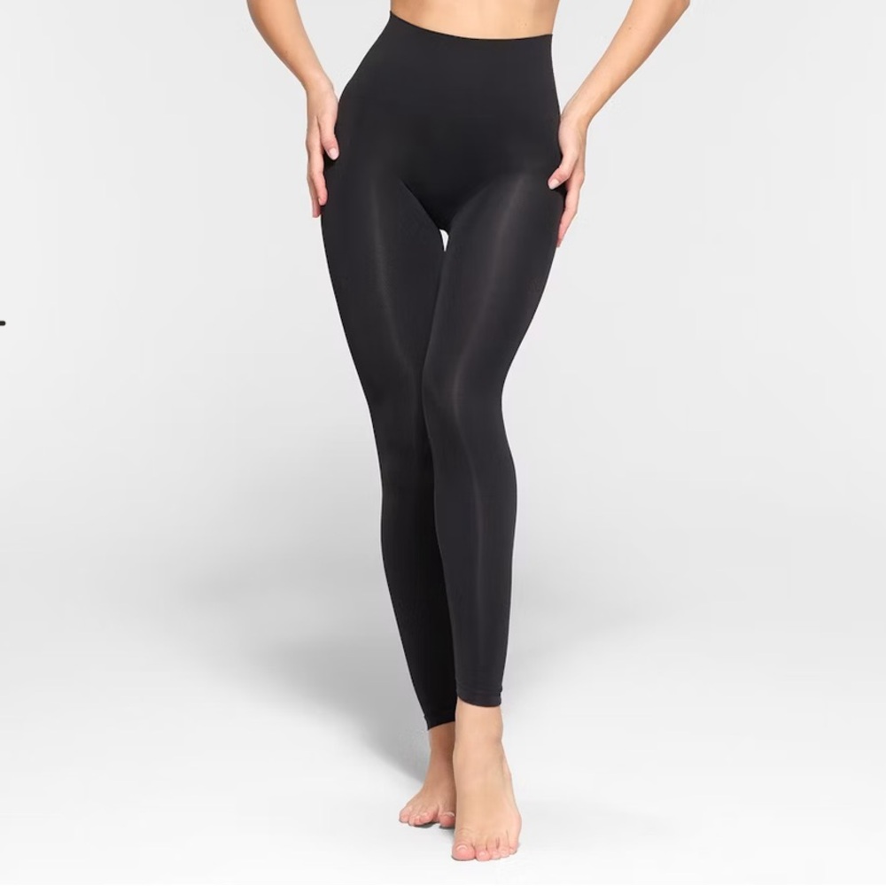 SKIMS Black High-Waisted Leggings